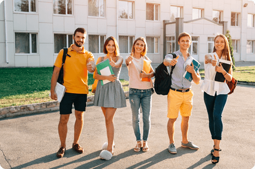 students choosing overseas university courses with study abroad guidance